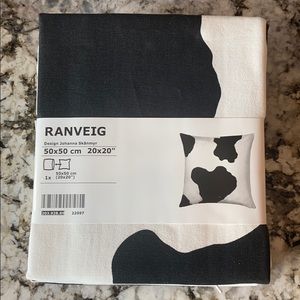 NWT (4) 20x20 cow look throw pillows covers